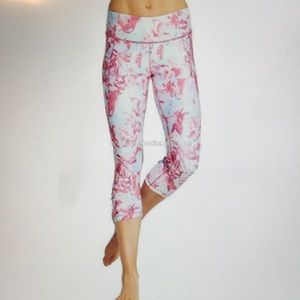 CALIA Tight Fit Capris Coral Tempest Clouds